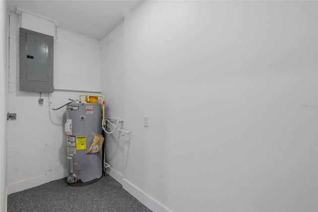 524 50TH AVENUE S, St Petersburg, FL 33705