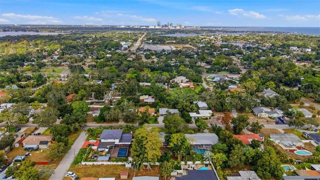 524 50TH AVENUE S, St Petersburg, FL 33705