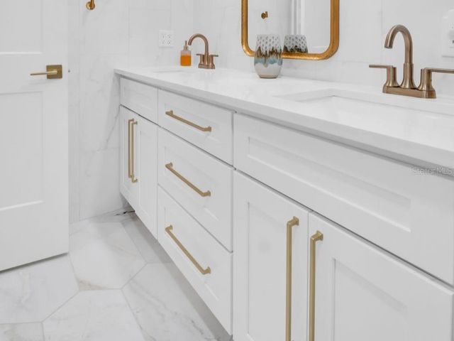 346 MOORINGS COVE DRIVE 346, Tarpon Springs, FL 34689