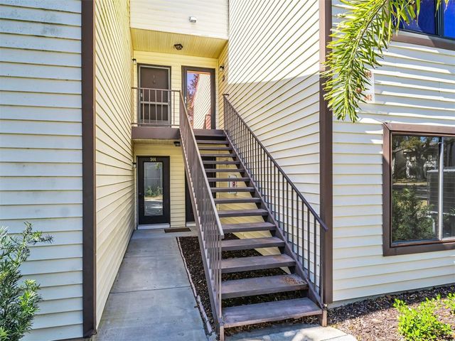 346 MOORINGS COVE DRIVE 346, Tarpon Springs, FL 34689