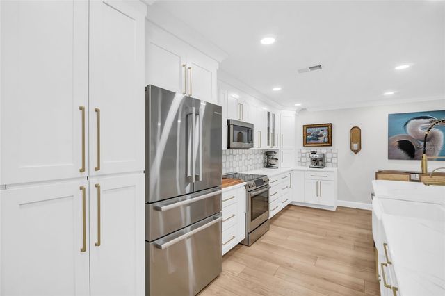 346 MOORINGS COVE DRIVE 346, Tarpon Springs, FL 34689