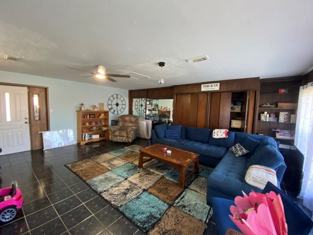 2801 6th Avenue N, Texas City, TX 77590