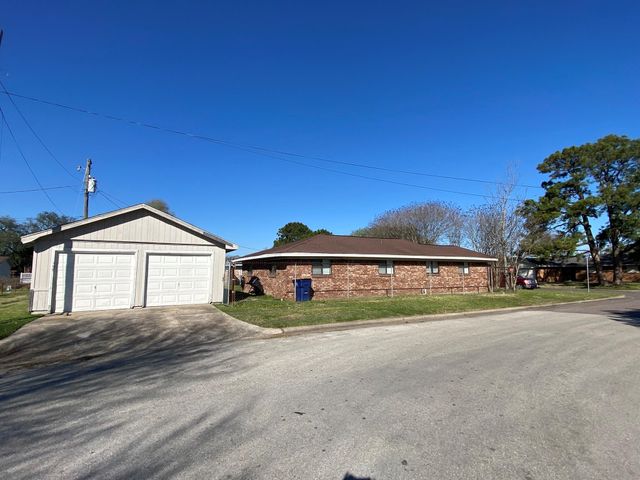 2801 6th Avenue N, Texas City, TX 77590