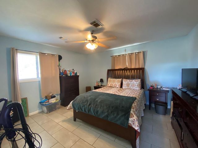 2801 6th Avenue N, Texas City, TX 77590