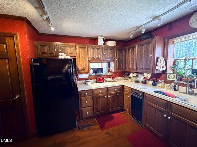 9222 Midway Road, Bailey, NC 27807