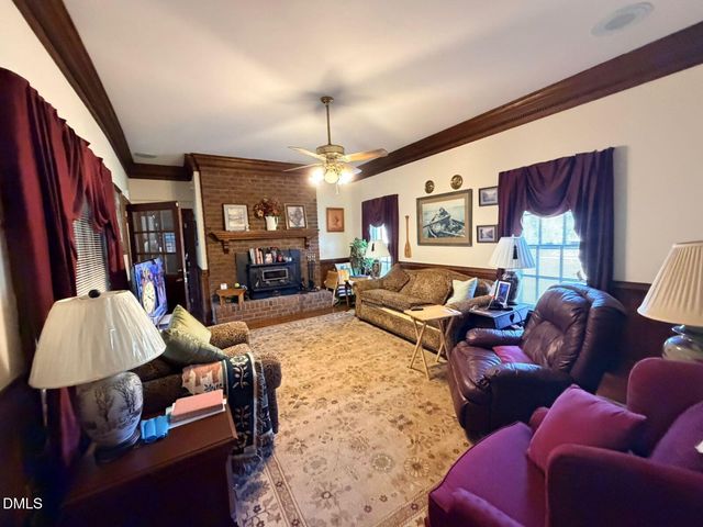 9222 Midway Road, Bailey, NC 27807