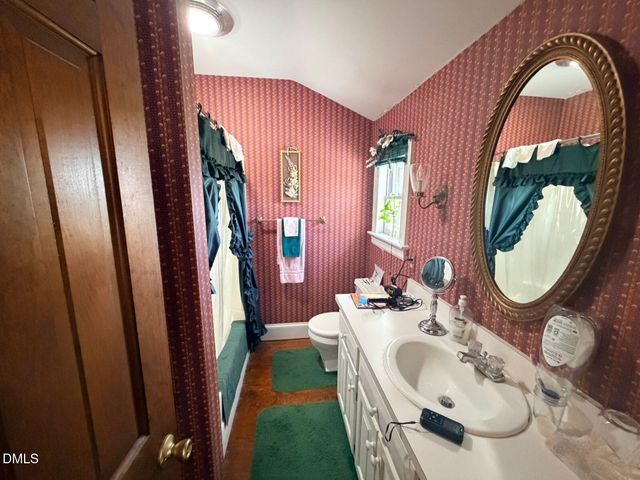 9222 Midway Road, Bailey, NC 27807