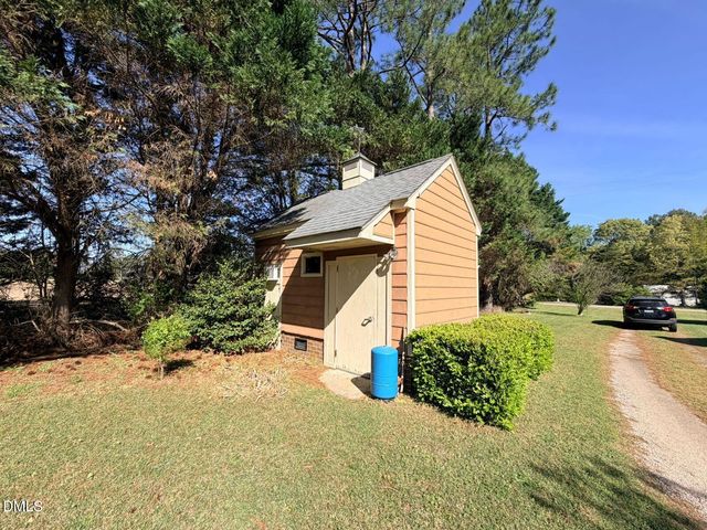9222 Midway Road, Bailey, NC 27807