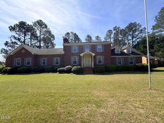 9222 Midway Road, Bailey, NC 27807