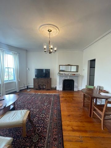 811 E.Broadway 2, Boston, MA 02127