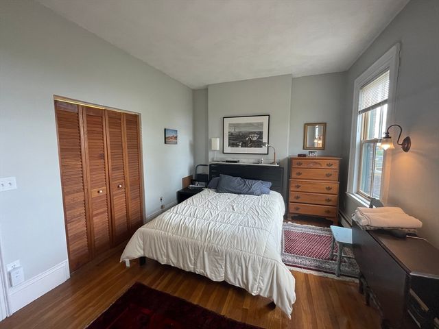 811 E.Broadway 2, Boston, MA 02127