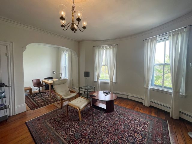 811 E.Broadway 2, Boston, MA 02127