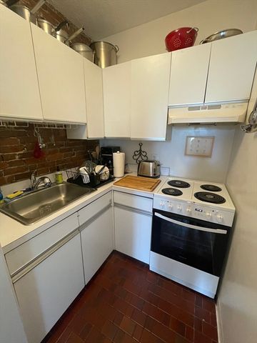 811 E.Broadway 2, Boston, MA 02127