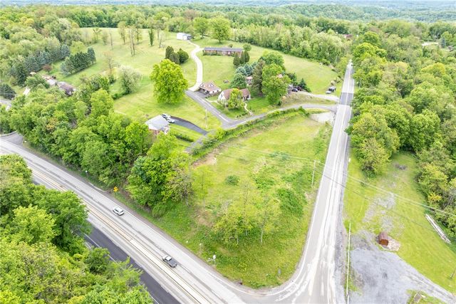 000 Linden Rd, North Strabane, PA 15317