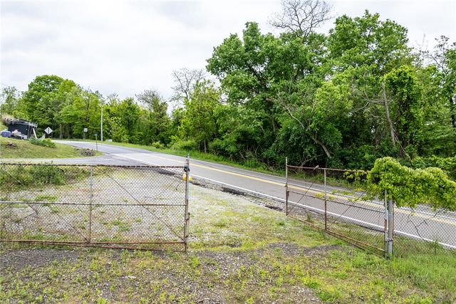 000 Linden Rd, North Strabane, PA 15317
