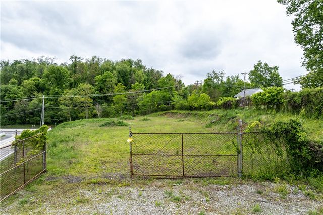 000 Linden Rd, North Strabane, PA 15317