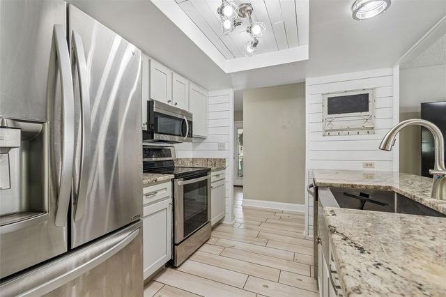 4706 WANDERING WAY, Tampa, FL 33624