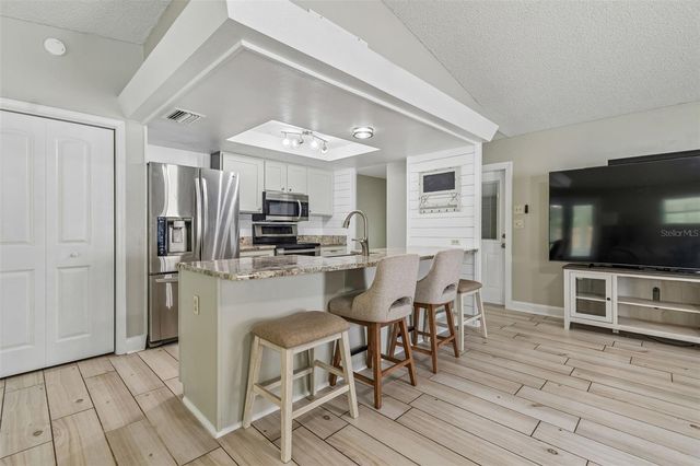 4706 WANDERING WAY, Tampa, FL 33624
