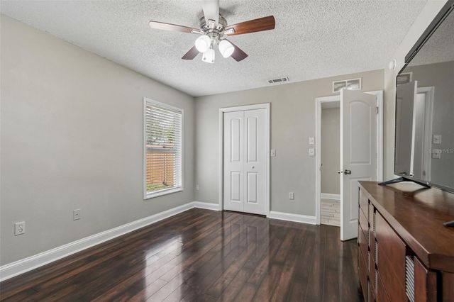 4706 WANDERING WAY, Tampa, FL 33624