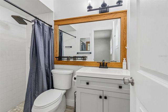 4706 WANDERING WAY, Tampa, FL 33624