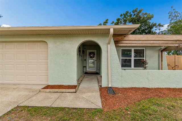 4706 WANDERING WAY, Tampa, FL 33624