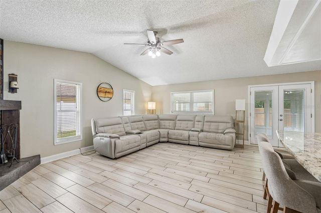 4706 WANDERING WAY, Tampa, FL 33624