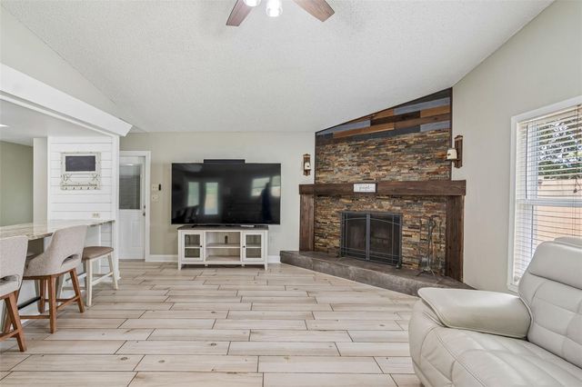 4706 WANDERING WAY, Tampa, FL 33624