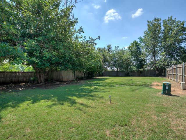 6904 Elk Canyon Road, Oklahoma City, OK 73162