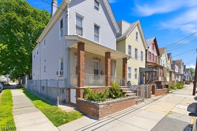 47 Rankin St, Elizabeth City, NJ 07206