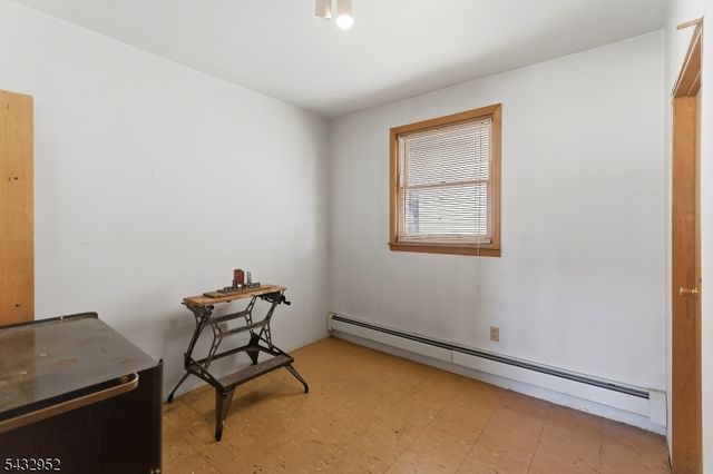 47 Rankin St, Elizabeth City, NJ 07206