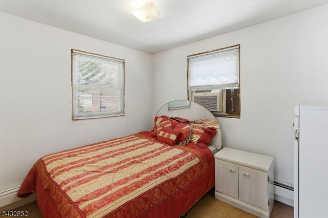 47 Rankin St, Elizabeth City, NJ 07206