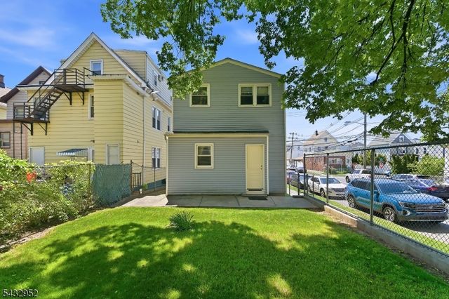 47 Rankin St, Elizabeth City, NJ 07206