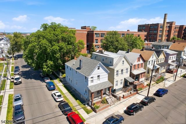 47 Rankin St, Elizabeth City, NJ 07206