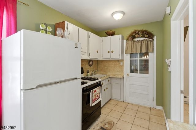 47 Rankin St, Elizabeth City, NJ 07206