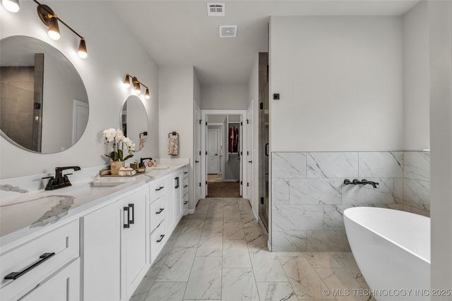 5769 S 256th East Avenue, Broken Arrow, OK 74014