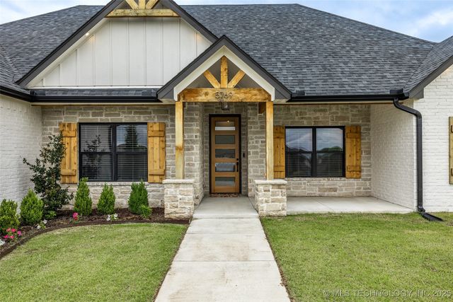 5769 S 256th East Avenue, Broken Arrow, OK 74014