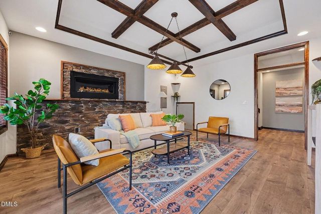 29 Chestnut Bluffs Lane, Durham, NC 27713