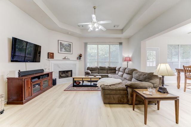 515 Deer Hollow Drive, Sugar Land, TX 77479