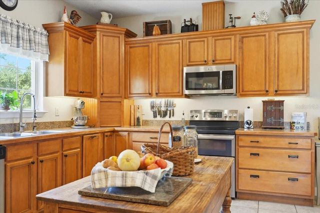 8404 MATHEWS ROAD, Lakeland, FL 33809