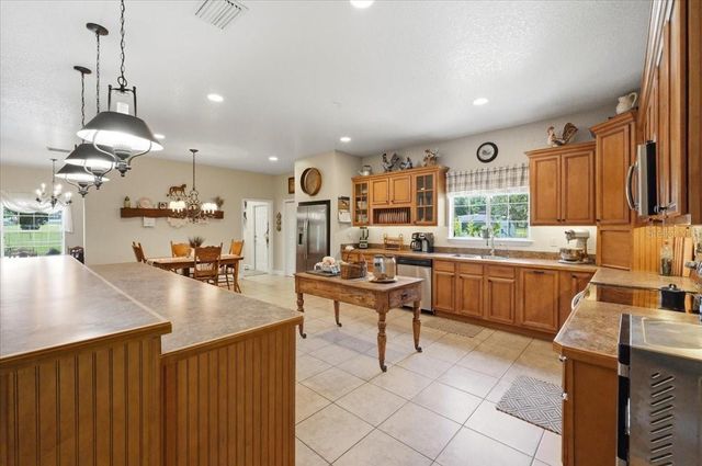 8404 MATHEWS ROAD, Lakeland, FL 33809