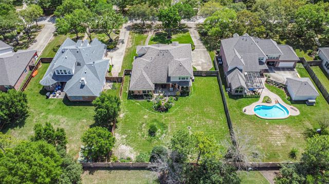 835 Lake Grayson Drive, Katy, TX 77494