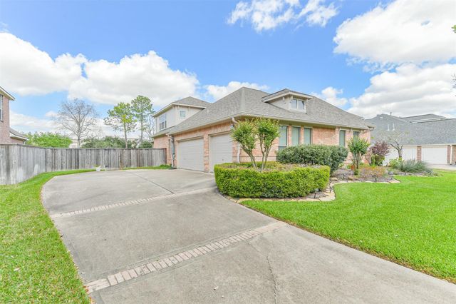 835 Lake Grayson Drive, Katy, TX 77494