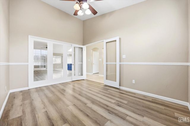 10110 Pyramid Peak Drive, Bakersfield, CA 93311