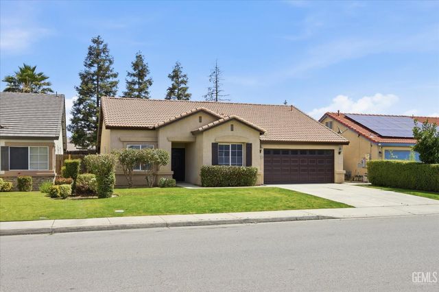 10110 Pyramid Peak Drive, Bakersfield, CA 93311