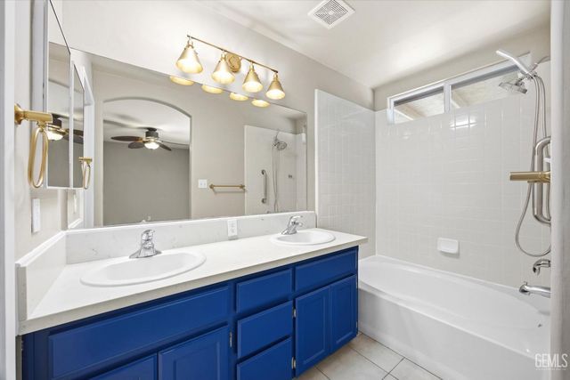 10110 Pyramid Peak Drive, Bakersfield, CA 93311