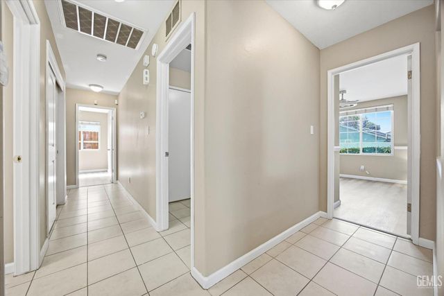 10110 Pyramid Peak Drive, Bakersfield, CA 93311