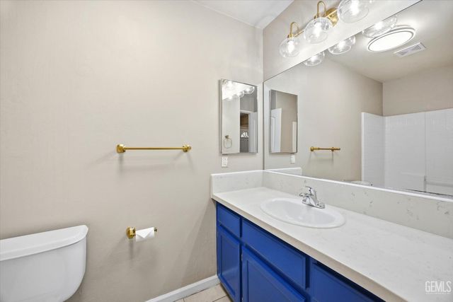10110 Pyramid Peak Drive, Bakersfield, CA 93311