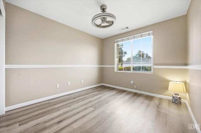 10110 Pyramid Peak Drive, Bakersfield, CA 93311