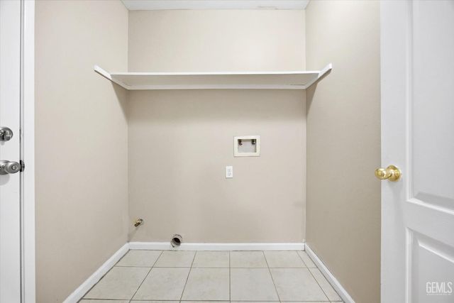 10110 Pyramid Peak Drive, Bakersfield, CA 93311