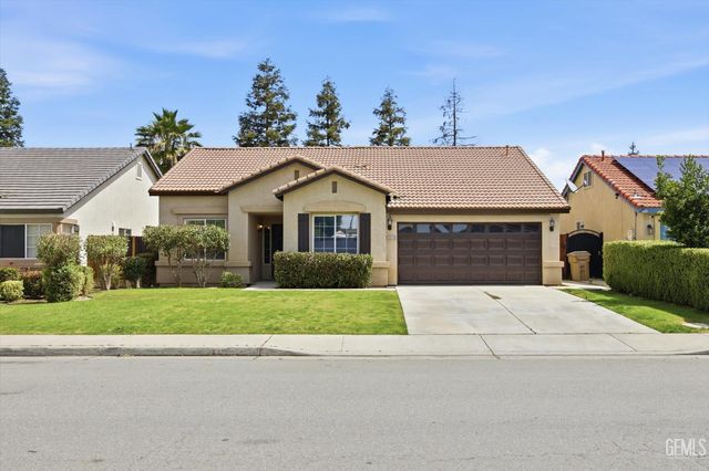 10110 Pyramid Peak Drive, Bakersfield, CA 93311